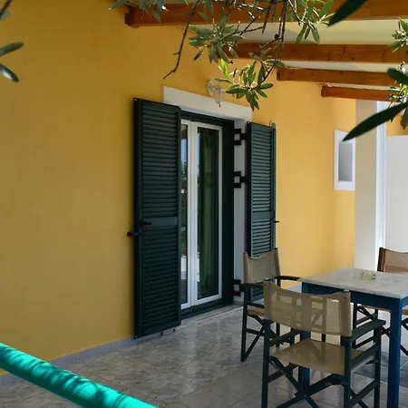 Zacharoula Studios Apartment